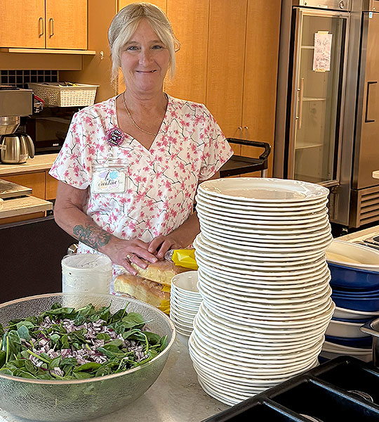 photo: dietary services worker